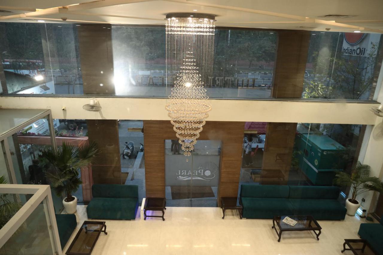 Hotel La Pearl Naiapura Luaran gambar